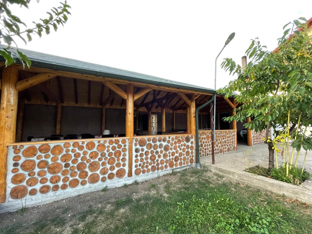 Pensiunea Colt De Rai Corbi Buitenkant foto