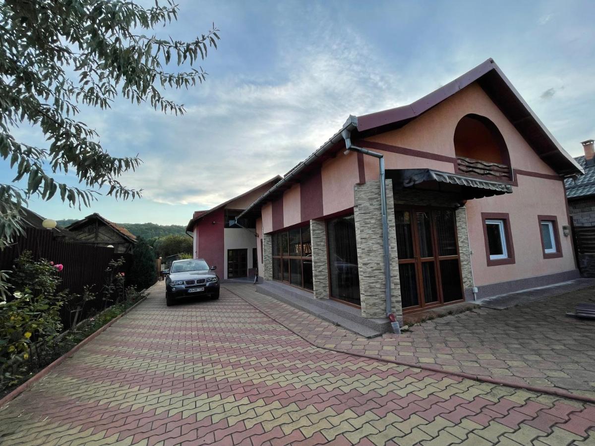 Pensiunea Colt De Rai Corbi Buitenkant foto