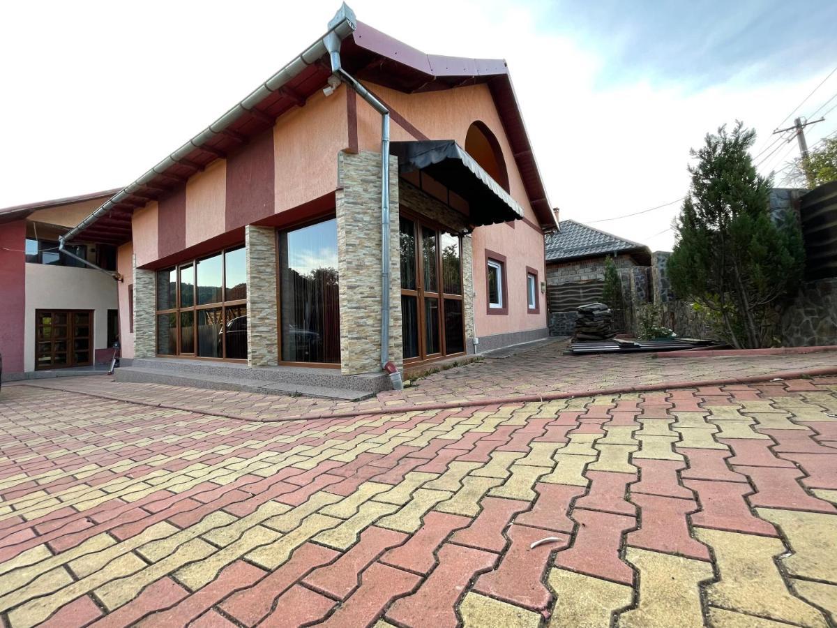Pensiunea Colt De Rai Corbi Buitenkant foto