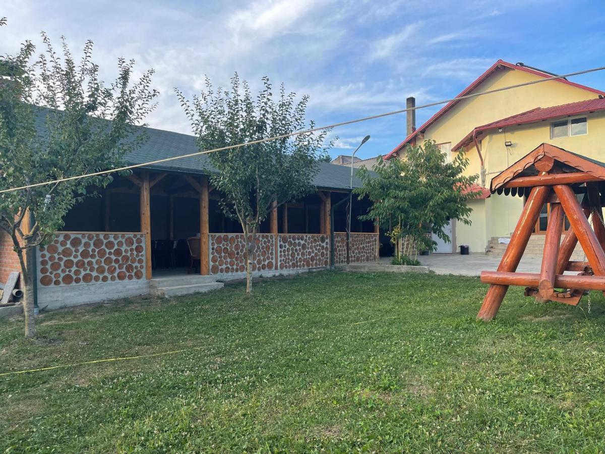 Pensiunea Colt De Rai Corbi Buitenkant foto